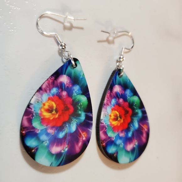 Bright Beautiful Flower Teardrop Earrings - Picture 2 of 6